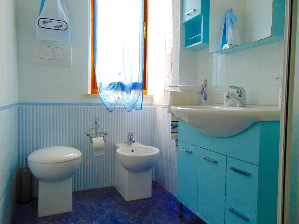M244 - Marcelli, trilocale con terrazzo a 150mt dal mare