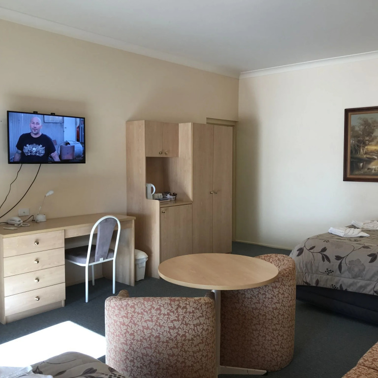 Country Gardens Motor Inn