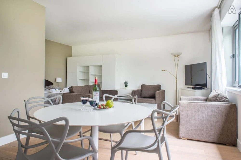 Renovated Flat 2 Minutes From the Champs-élysées