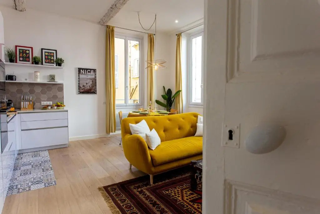 St Vincent - 3 BEDROOMS, MAGNIFICENT,VASTE, SUNNY, A/C, WIFI