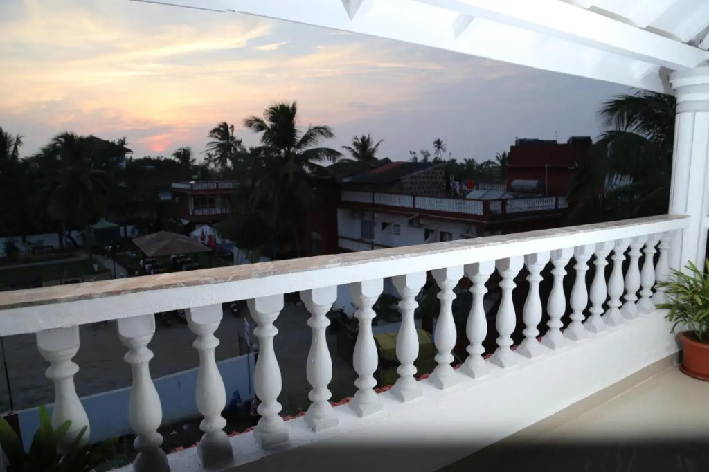 Villa Baywalk Goa - 200 meters from Morjim Beach