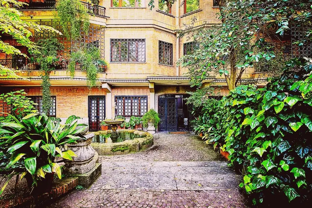Vatican House Apartment