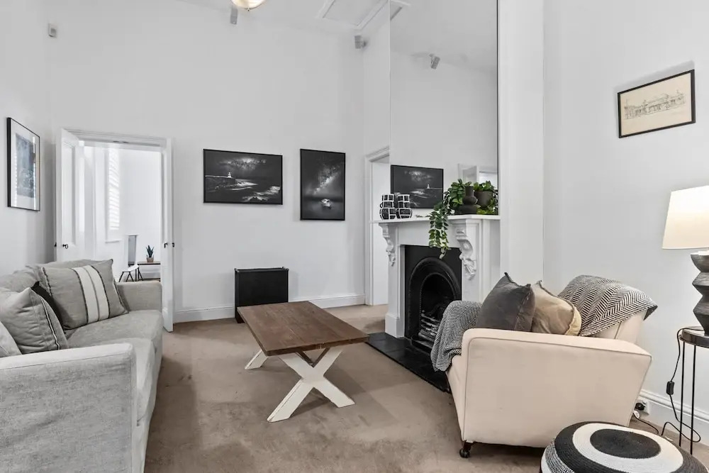 Heritage Bluestone Home Near Scotch College