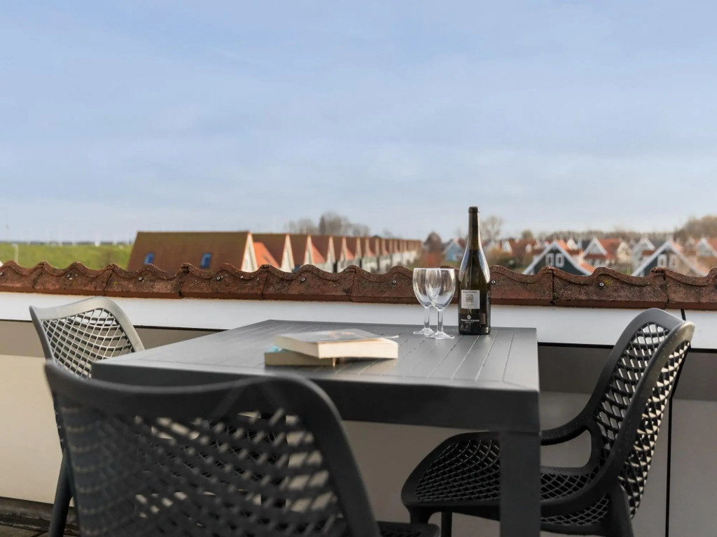 Restyled apartment with dishwasher, near Grevelingen Lake