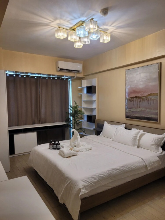 3BR Suite Le Grand Eastwood Quezon City