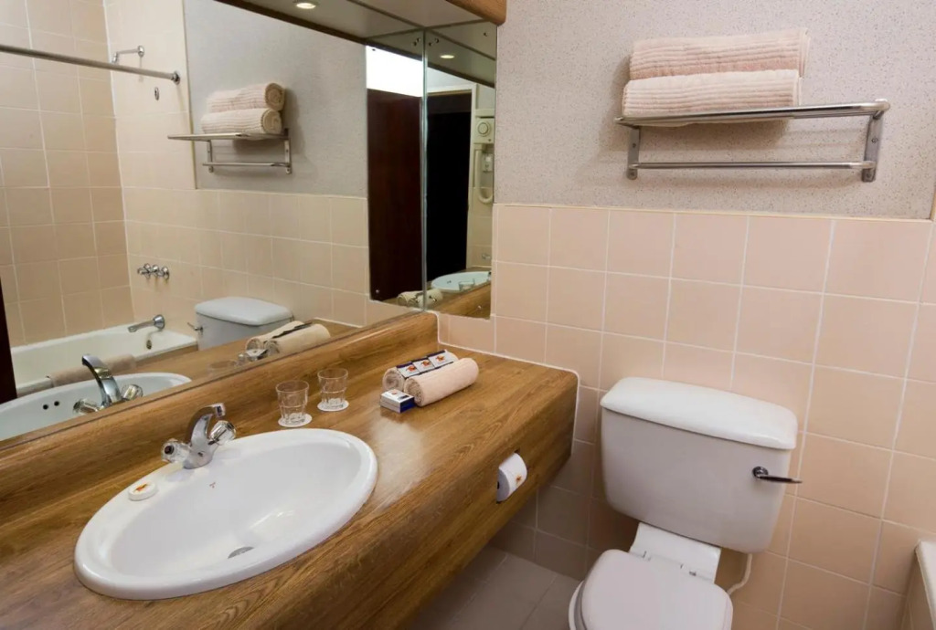 Oudtshoorn Inn Hotel