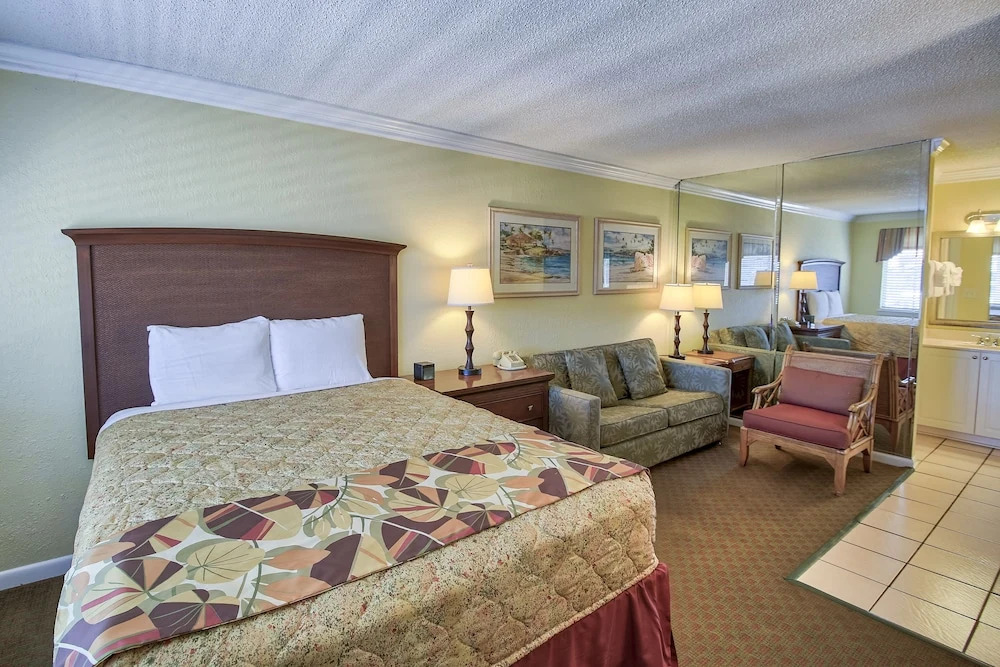 Club Destin Condos