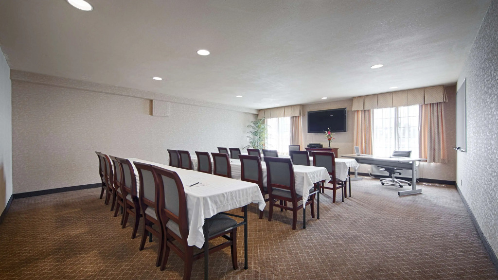 Best Western Surf City