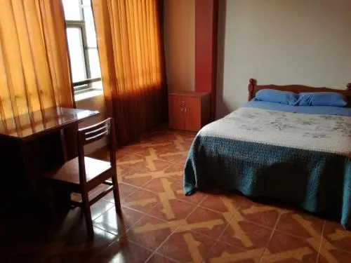 Oscar's Hostal