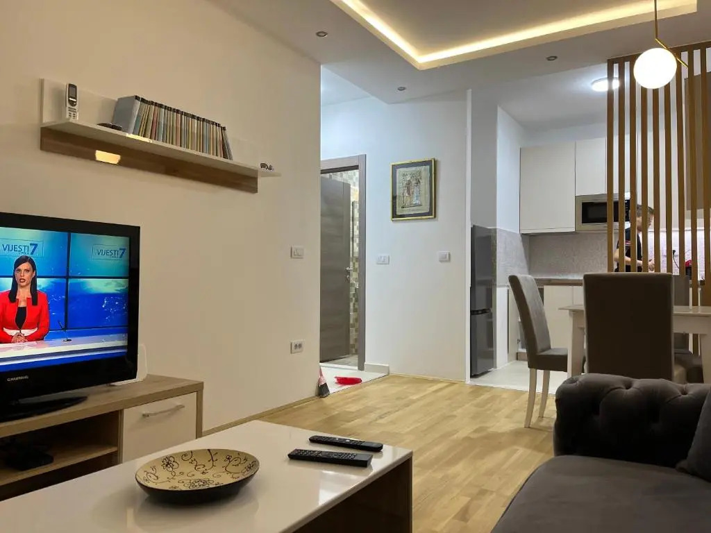 Apartment 79