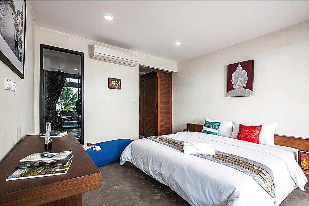 Paritta Sky Villa A 2 villas with 3 beds each