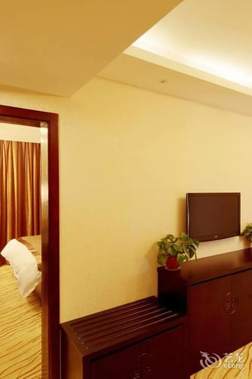 Yuanzheng Lingfeng Hotel