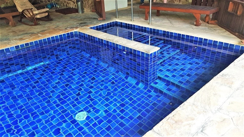 Lovely 2-bed Apartment in Pratumnak With Pool View