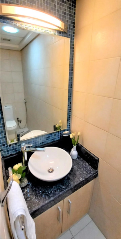 Spacious & Chic 1 bedroom with balcony in Palm