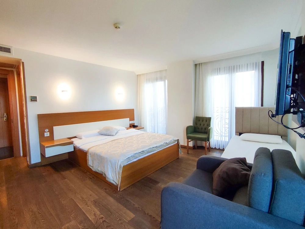 Shah Inn Hotel
