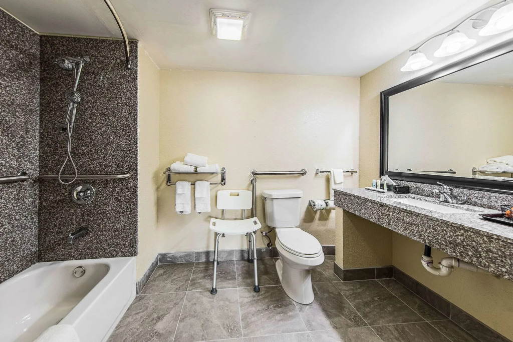Quality Inn Forest City