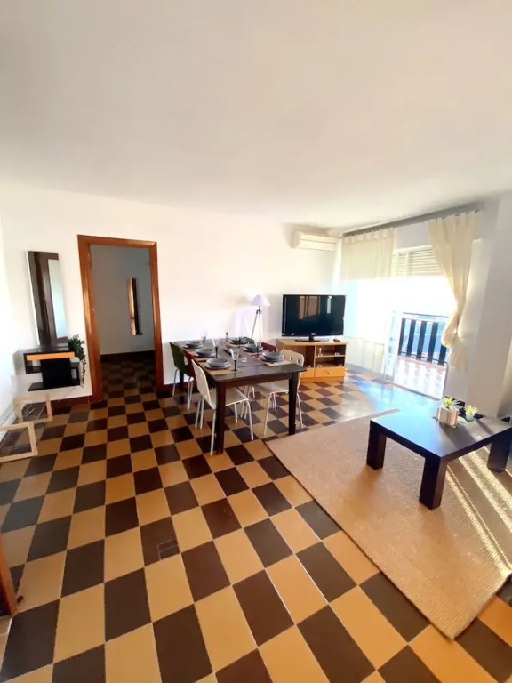 3 Bed room flat with Sea & Mountain View