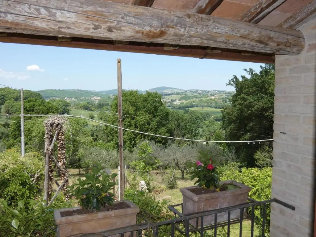 SCAPPO IN UMBRIA, Casale Nicoletta