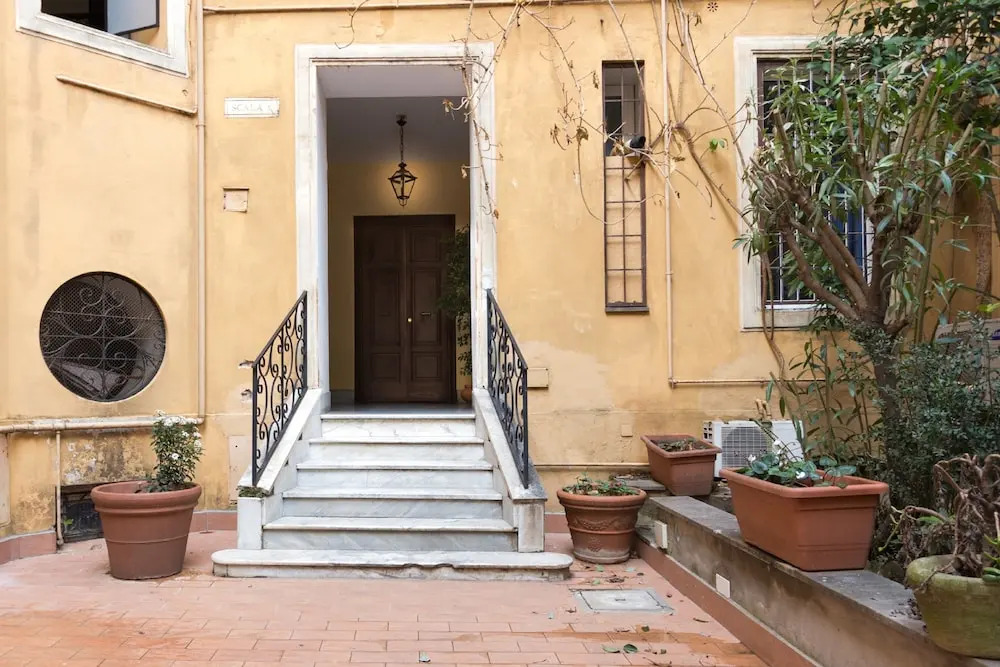 Few Steps from St. Peter