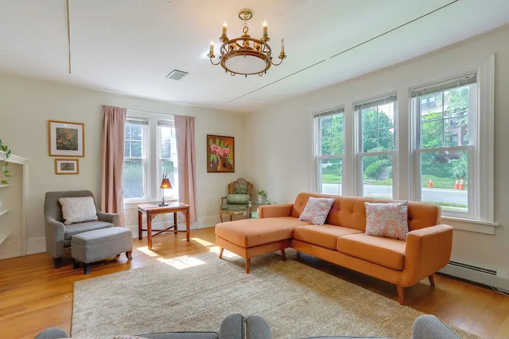 Walk to Hudson River Waterfront: Newburgh Home