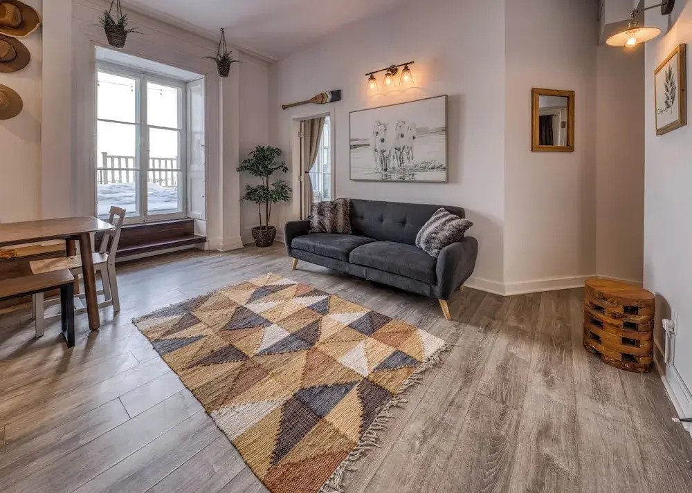 Remparts 2 Bed w Private terrace & sauna