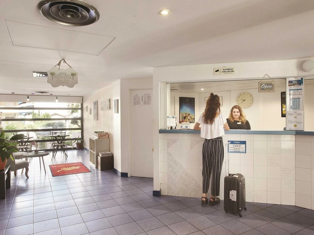 Neat apartment with air conditioning in the heart of Cannes