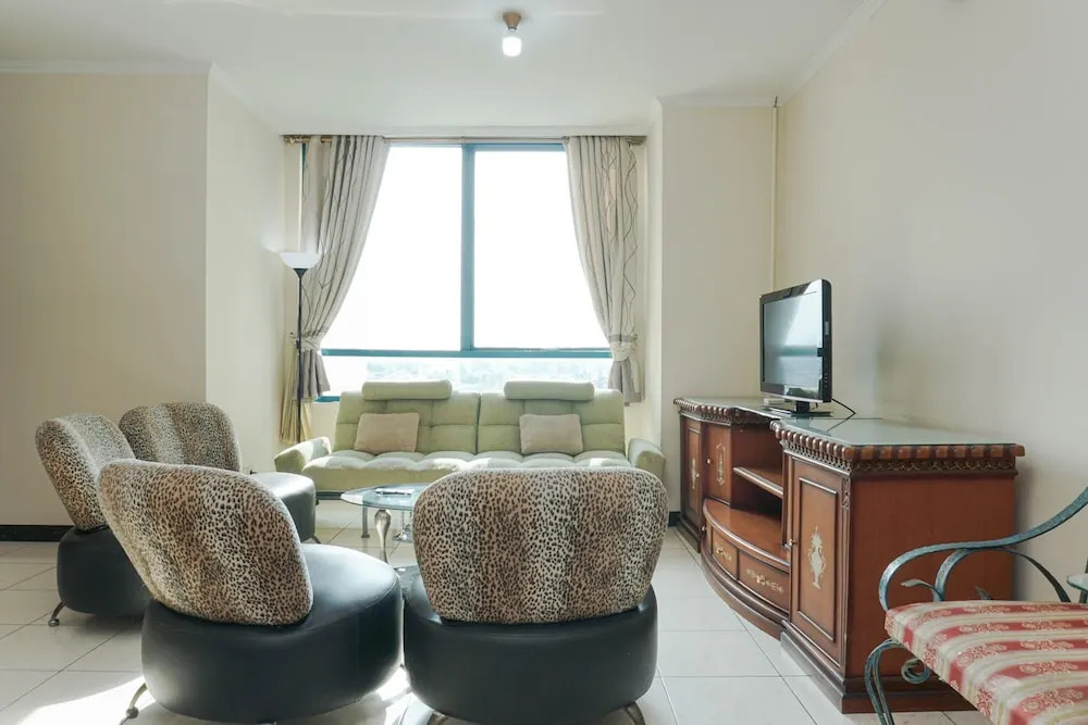 Modern Elegant and Good 3BR at Pangeran Jayakarta Apartment