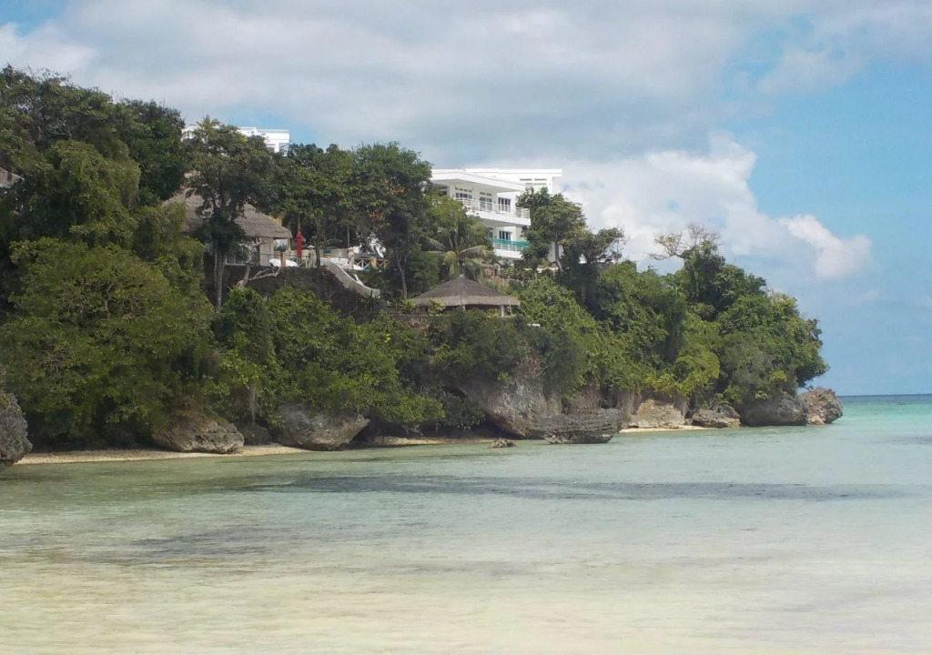 Bolabog Beach Resort