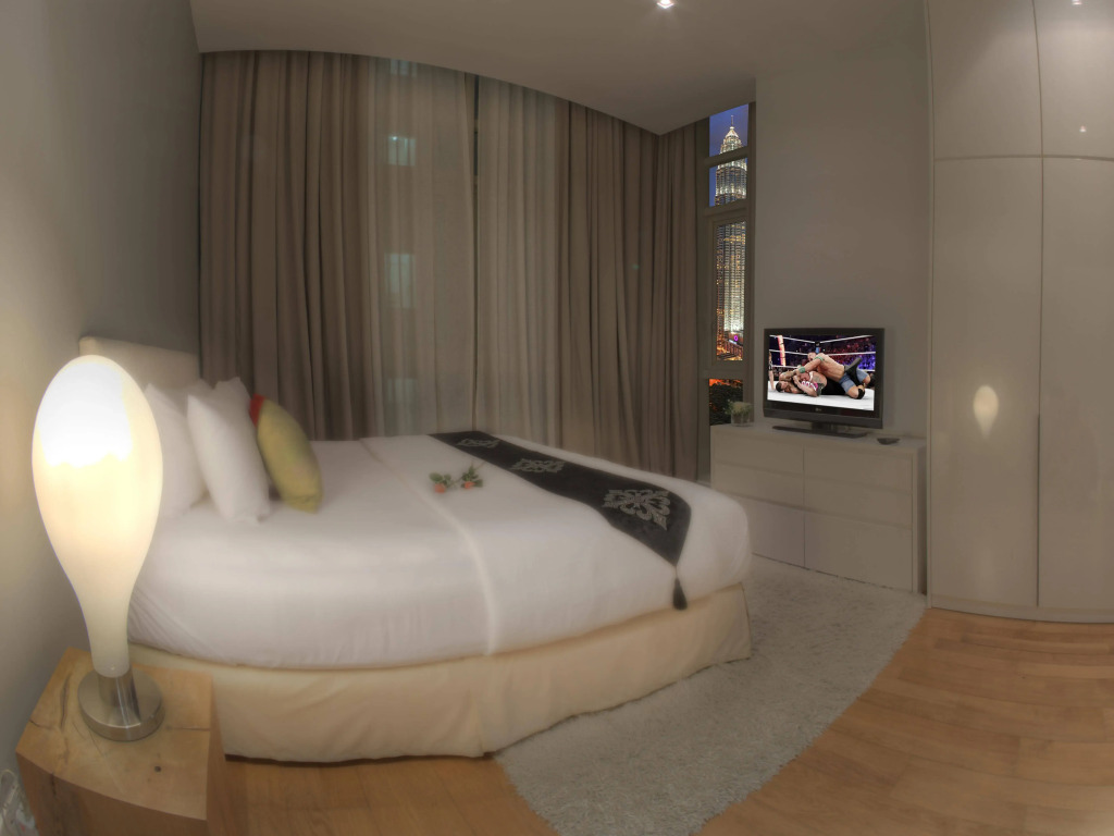 Golden Triangle Suites by Mondo