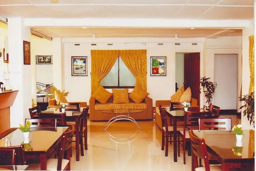 Charlton Kandy City Rest