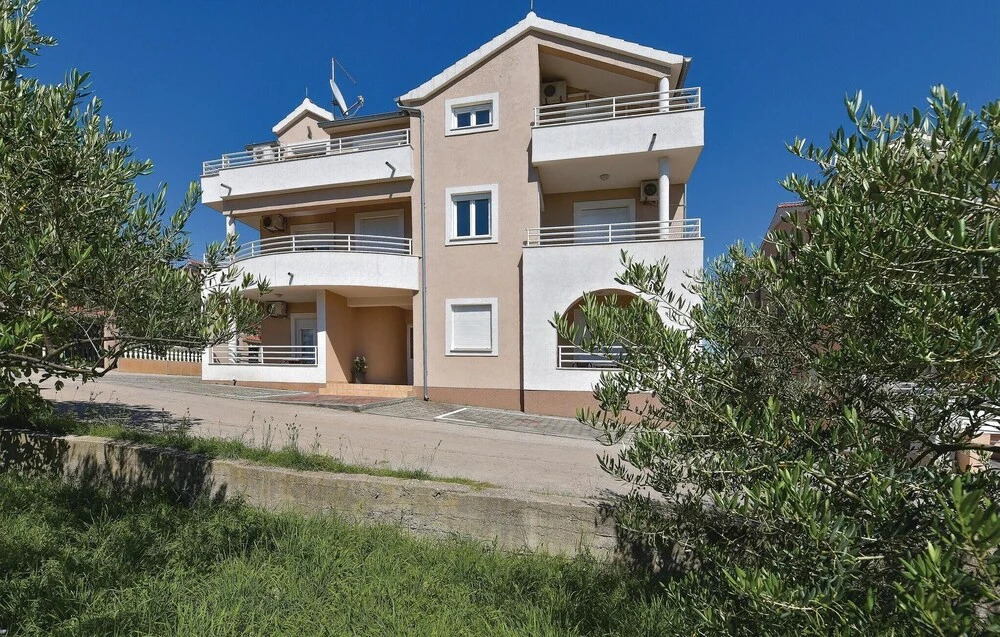 Stunning Home in Vodice With Wifi and 2 Bedrooms