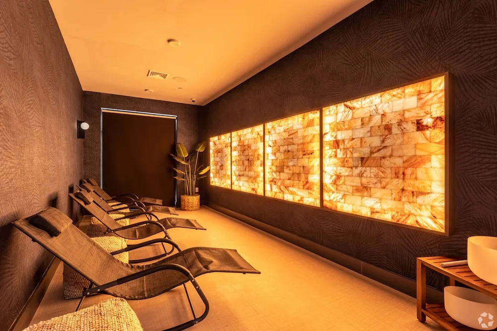 Hyatus Luxury Residences City Crossing