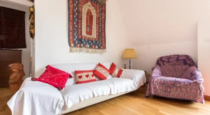 Rent-It-Venice Lolita House