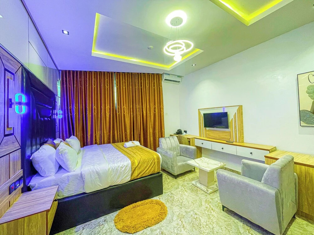 Julicis Hotels and Suites