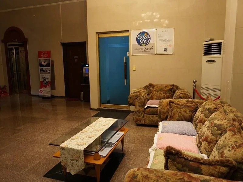 Xi Motel