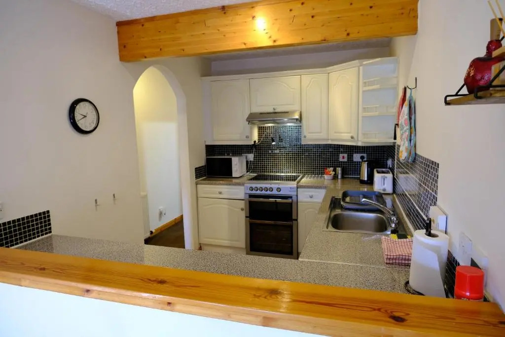 Lovely 1-bedroom apartment with free parking
