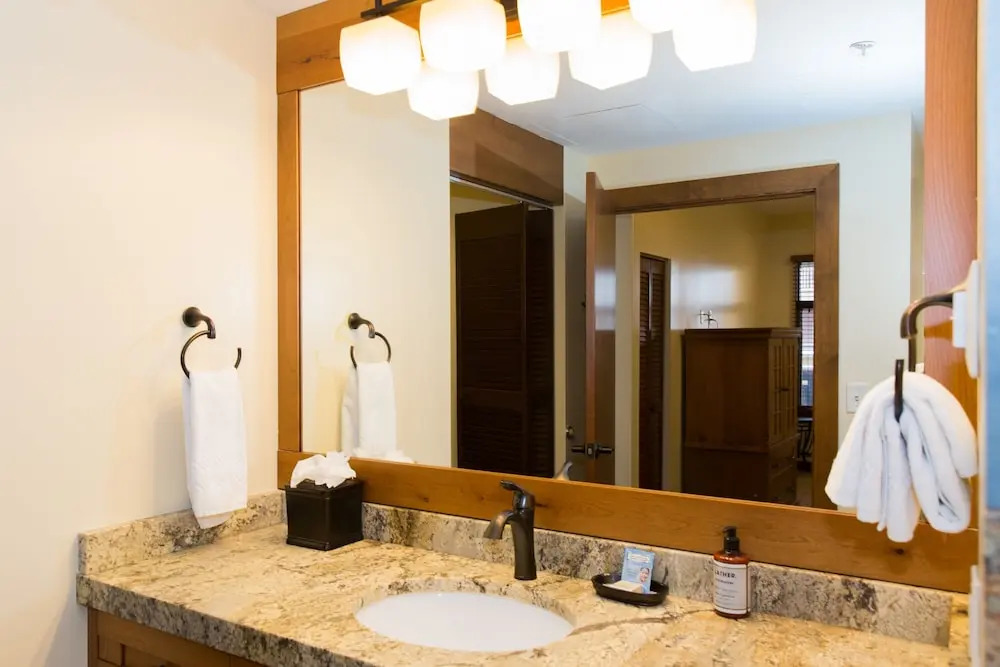 Sundial C105  - 2 Br Condo
