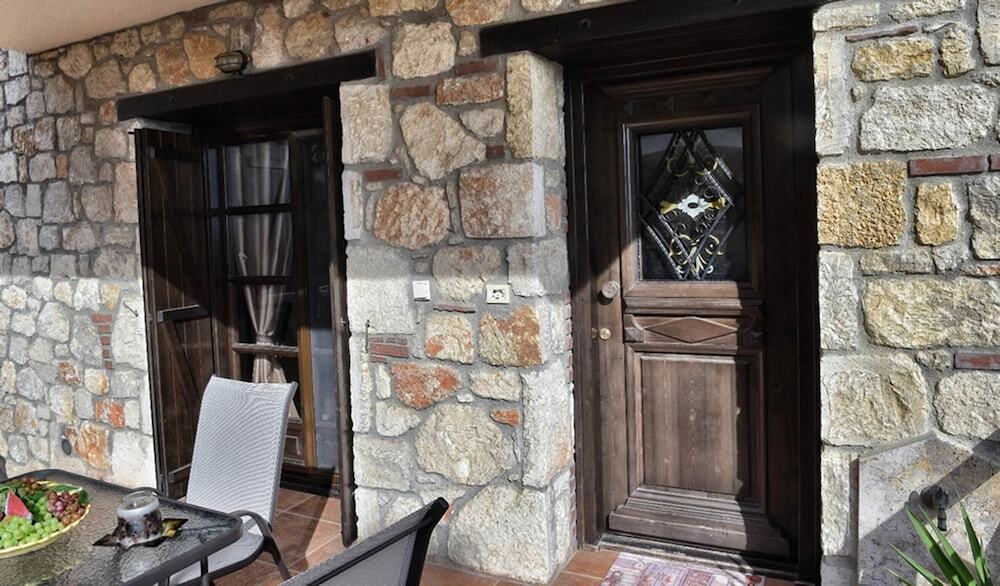 An Amaizing Villa Close to the Beach Offering a Freat Vacational Experience