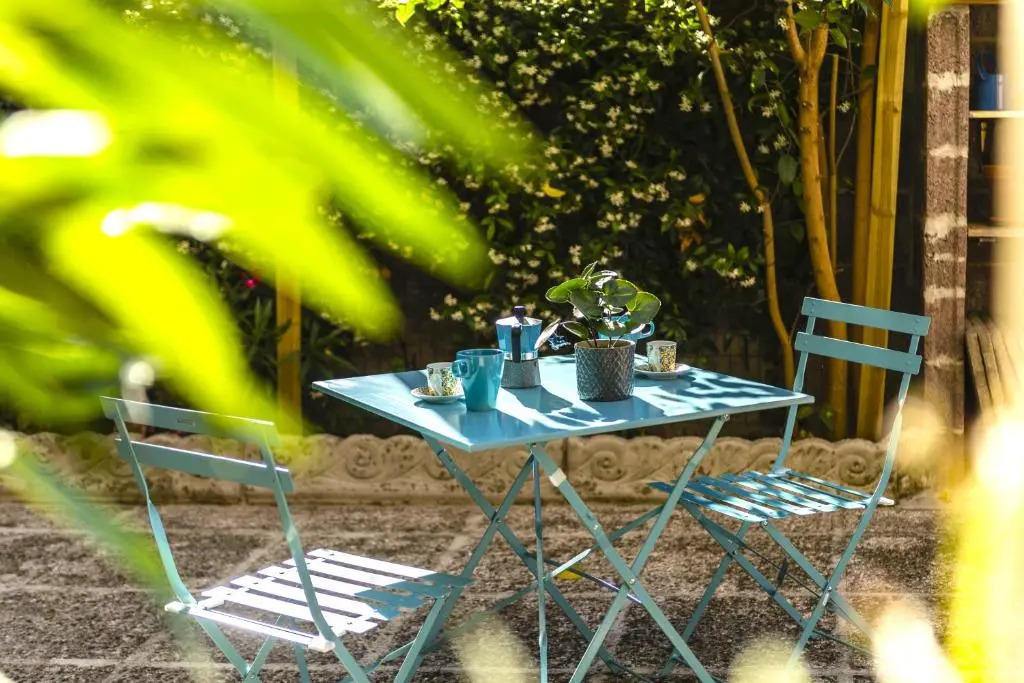 Hostly - The Urban Garden House - 3 Bedrooms, Garden, Great Location