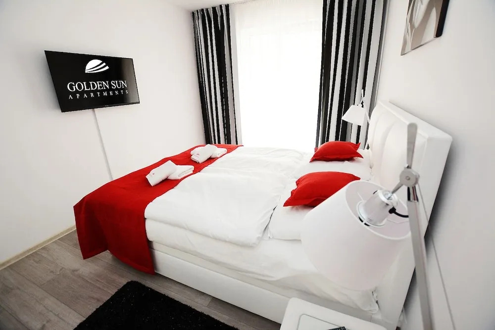 Golden Sun Apartments  - Solny