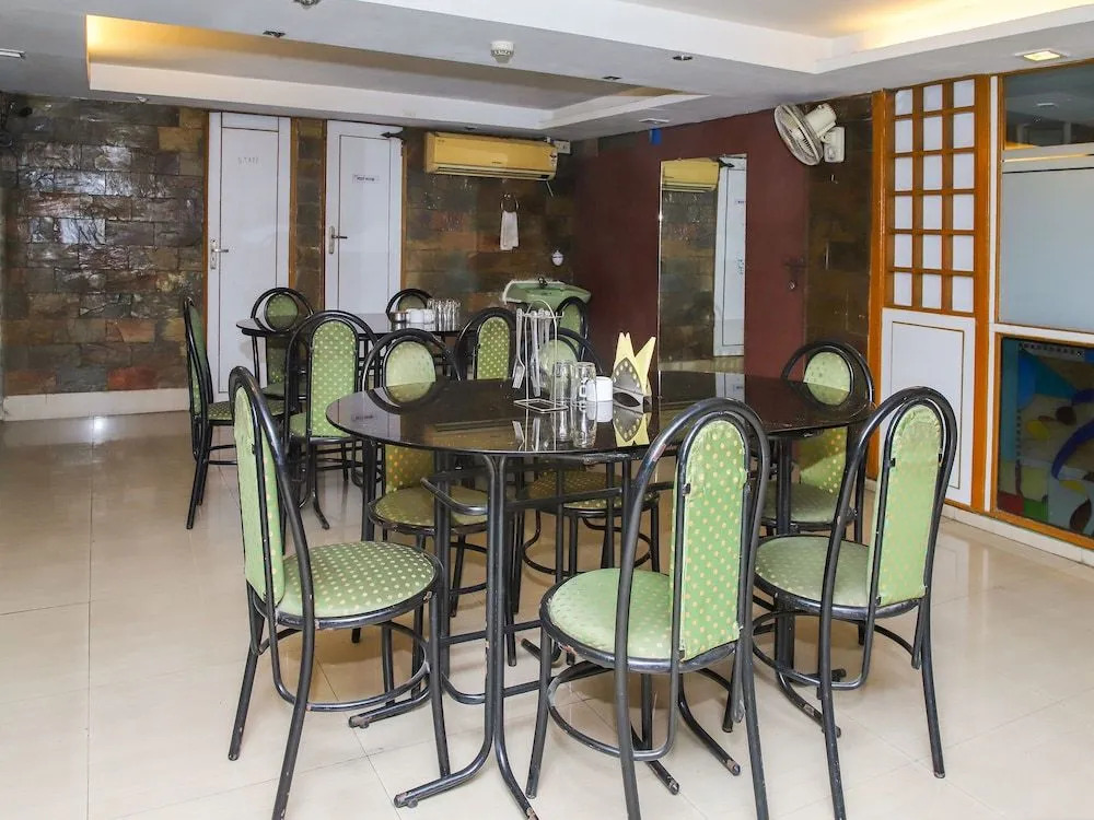OYO 2871 Hotel Ratnakar Inn