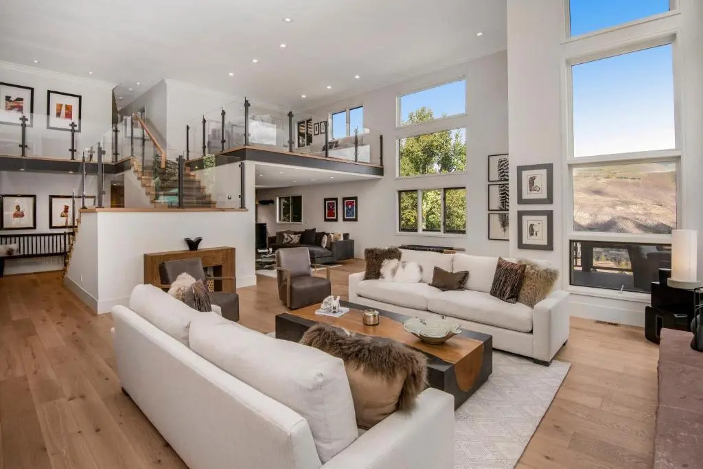Modern Beaver Creek Private House