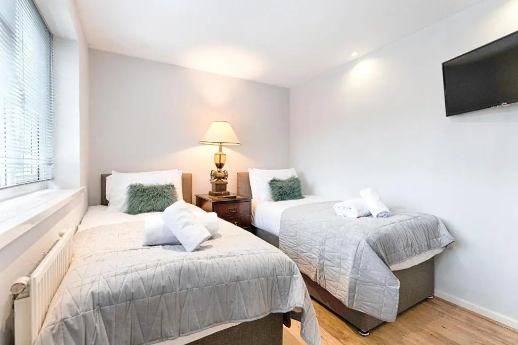 Cosy 2 bed - with relaxing garden!