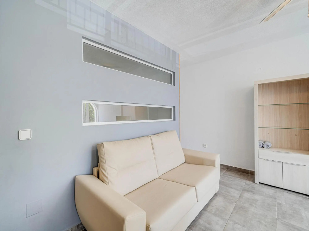 Snug holiday home in Villamartin with garden