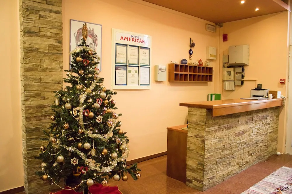Americana Hotel