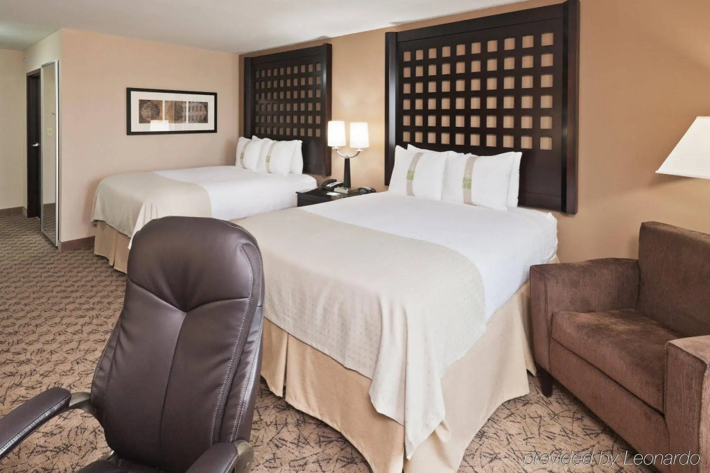 Holiday Inn Hotel & Suites Tulsa South by IHG