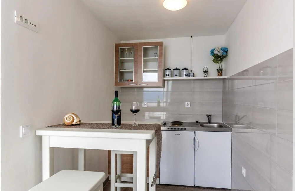 Awesome Home in Stanici with WiFi, 3 Bedrooms & Hot Tub