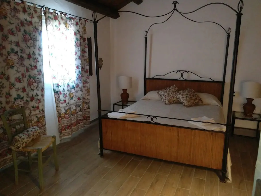 Baglio Antico Con Piscina