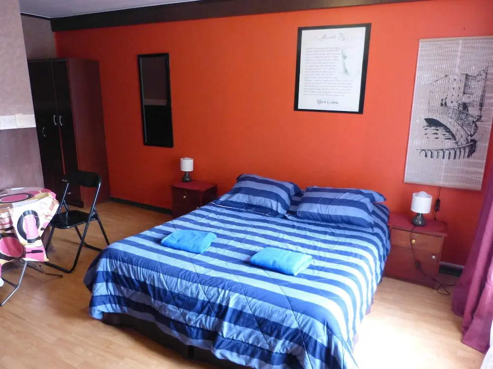 Hostal Residencia Blest Gana
