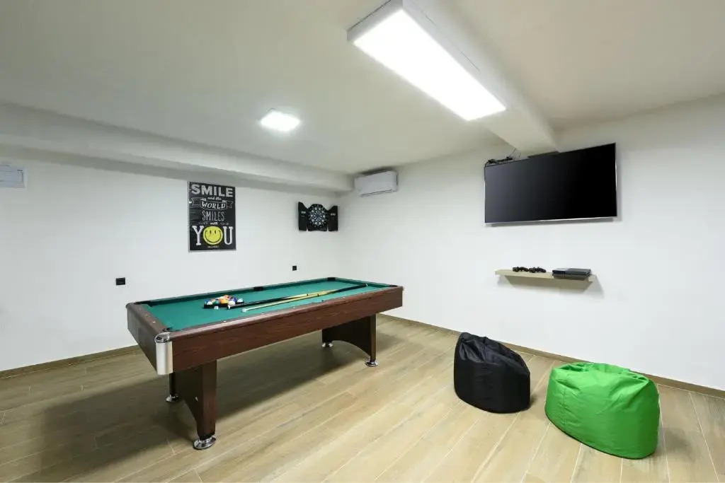 Villa Mare - with HEATED POOL